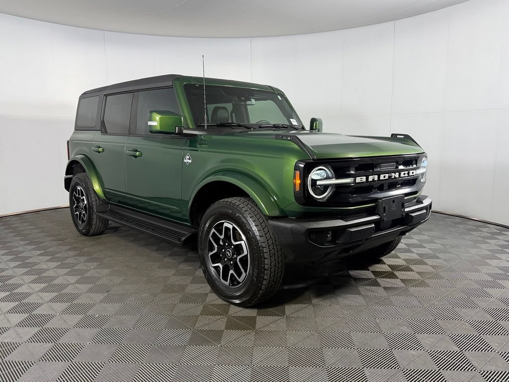 Used 2025 Ford Bronco Outer Banks AWD/4WD image 4