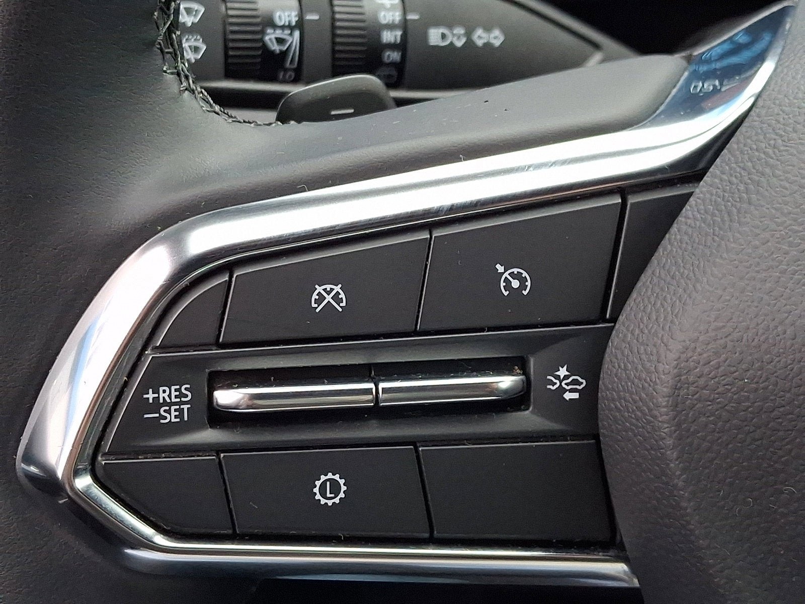Used 2025 Chevrolet Equinox LT AWD/4WD image 21