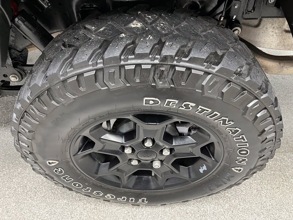 Used 2023 Jeep Gladiator Sport AWD/4WD image 16