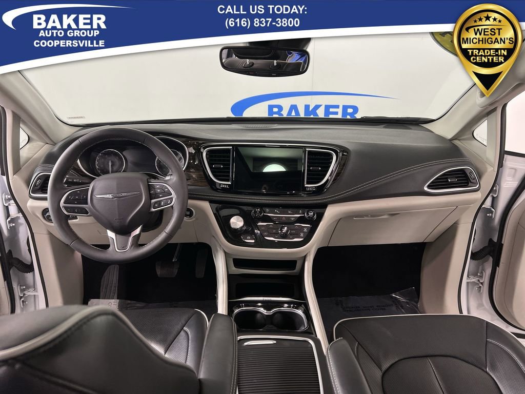 Used 2024 Chrysler Pacifica Limited image 22