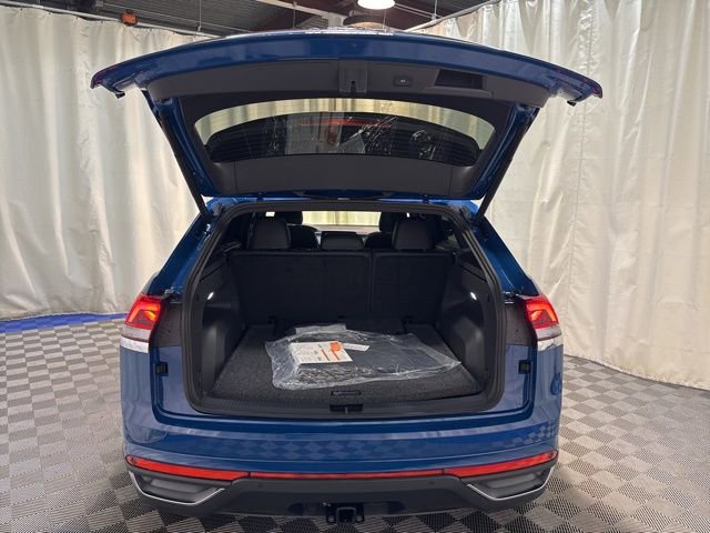 New 2025 Volkswagen Atlas Cross Sport SE image 37