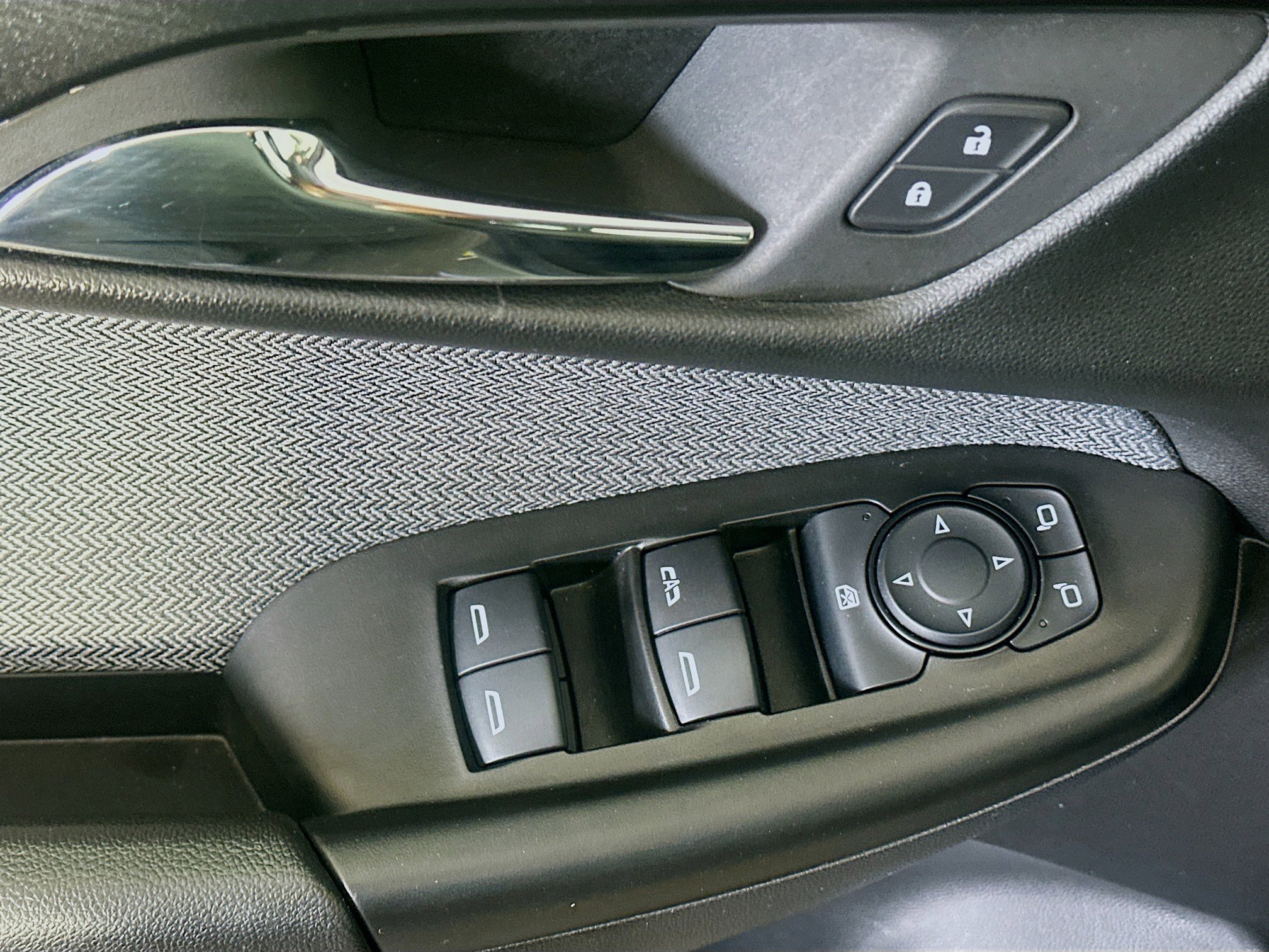 Used 2024 Chevrolet TrailBlazer LS FWD image 15