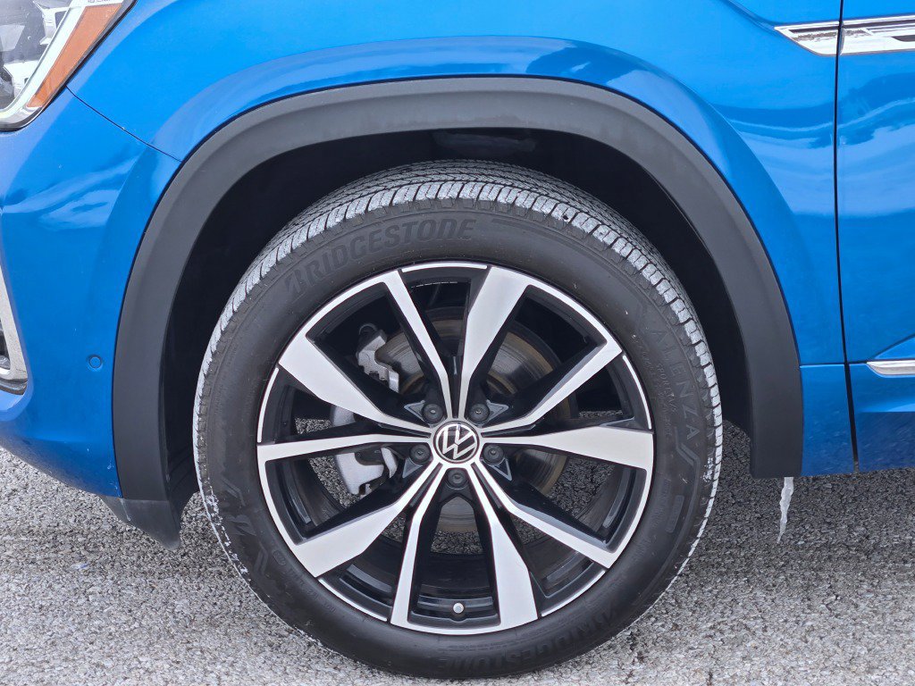 Used 2024 Volkswagen Atlas Cross Sport SEL Premium R-Line AWD/4WD image 14