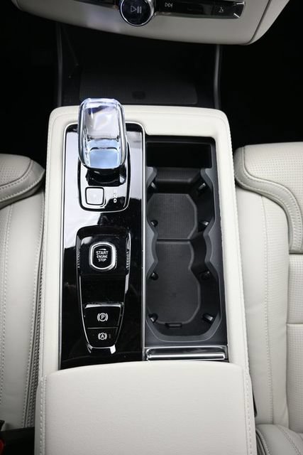 New 2026 Volvo XC90 B6 Ultra w/ Protection Package Premier AWD/4WD image 12