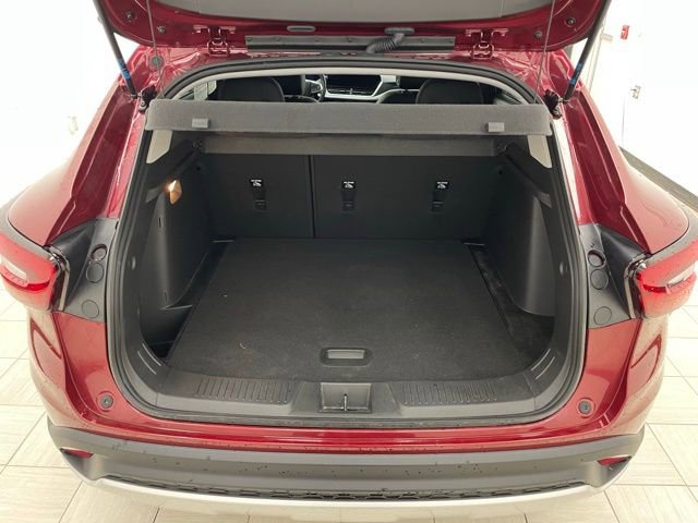 Used 2024 Chevrolet Trax LT w/ Driver Confidence Package image 11