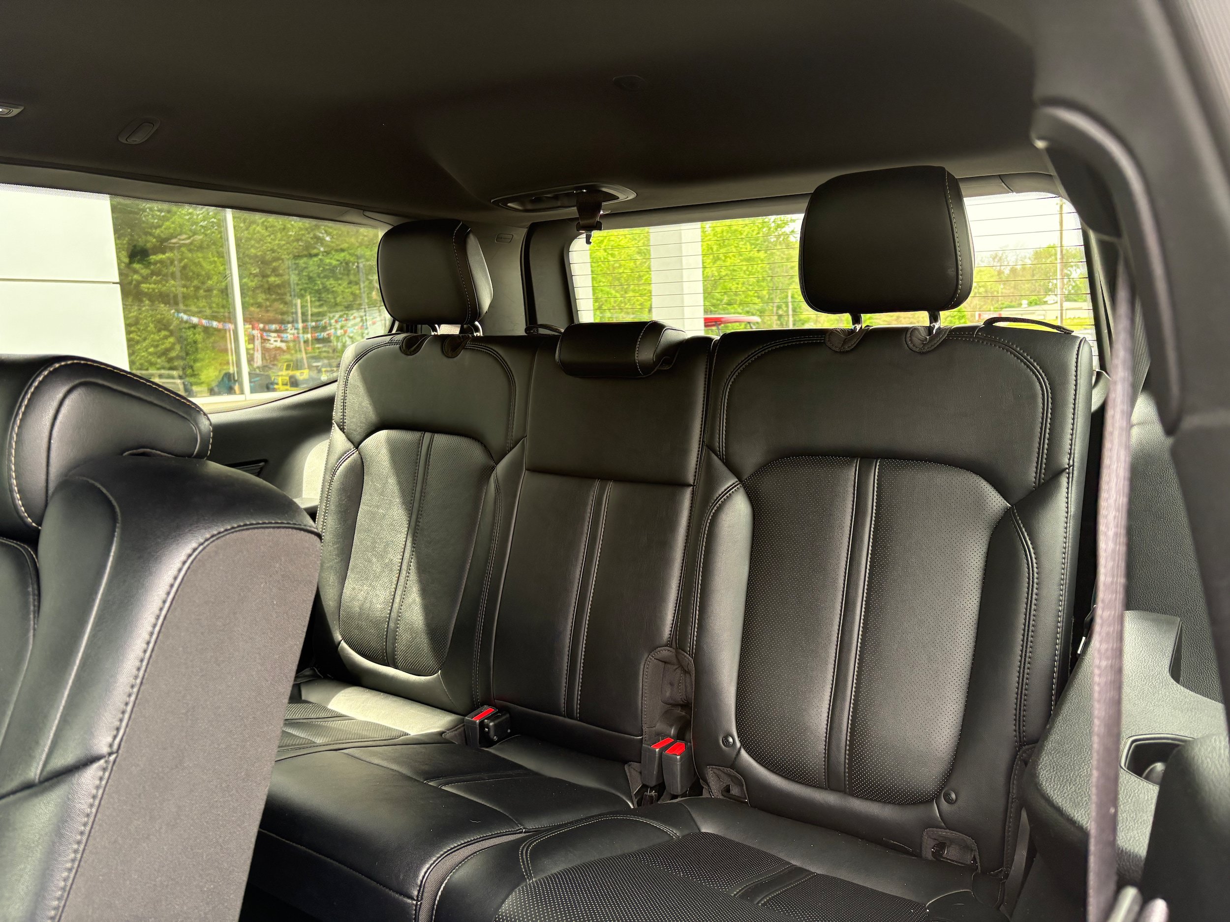 Certified 2024 Jeep Wagoneer Series II w/ Flexible Seating Group AWD/4WD image 13