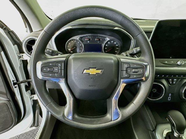 Used 2023 Chevrolet Blazer LT w/ Convenience Package FWD image 13