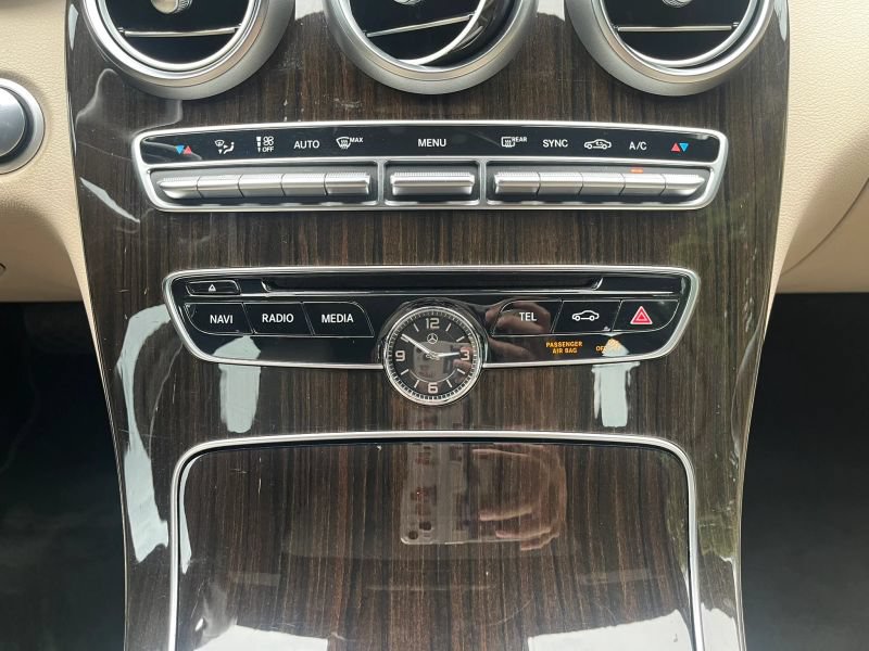 Used 2018 Mercedes-Benz C 300 4MATIC Sedan image 25