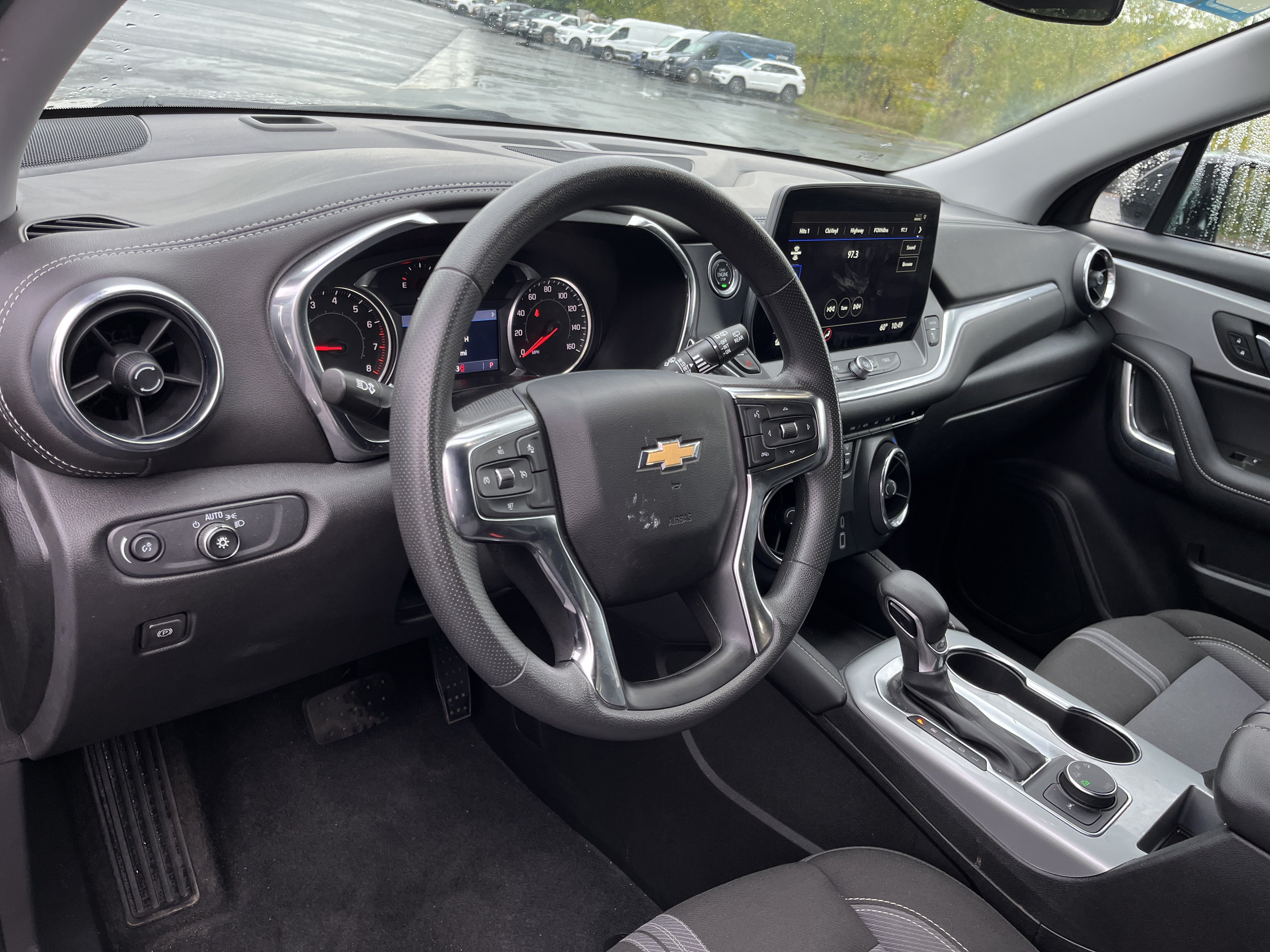 Used 2025 Chevrolet Blazer LT AWD/4WD image 13