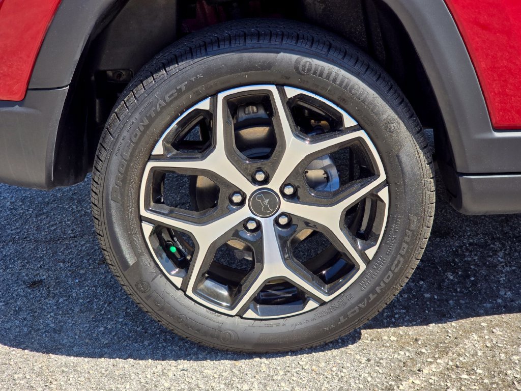 Used 2025 Jeep Compass Limited AWD/4WD image 13