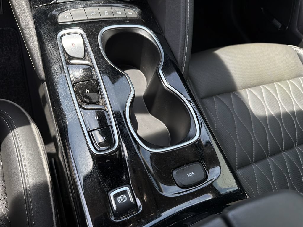 Certified 2022 Buick Envision Avenir w/ Technology Package II FWD image 29