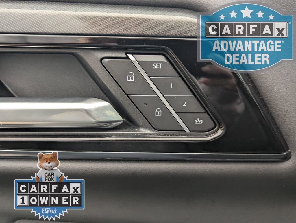 Used 2025 GMC Yukon AT4 w/ AT4 Premium Plus Package AWD/4WD image 16