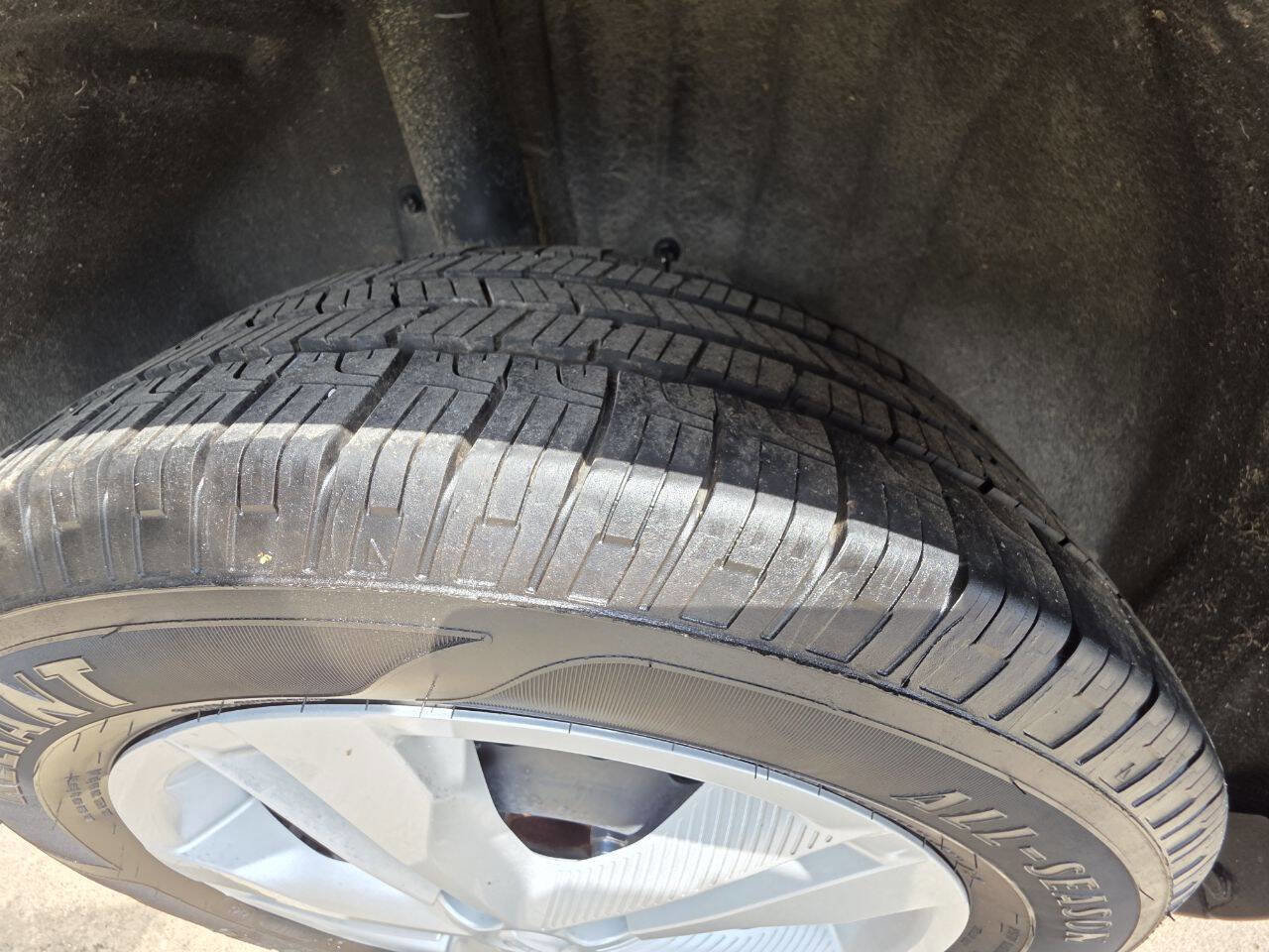 Used 2021 Nissan Kicks S image 21