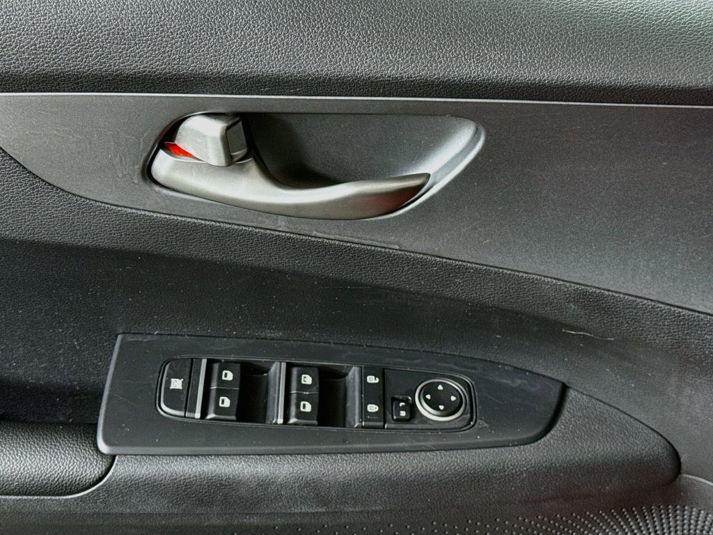 Used 2021 Kia Forte LXS FWD image 20