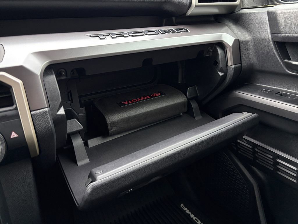 Used 2025 Toyota Tacoma SR5 image 8