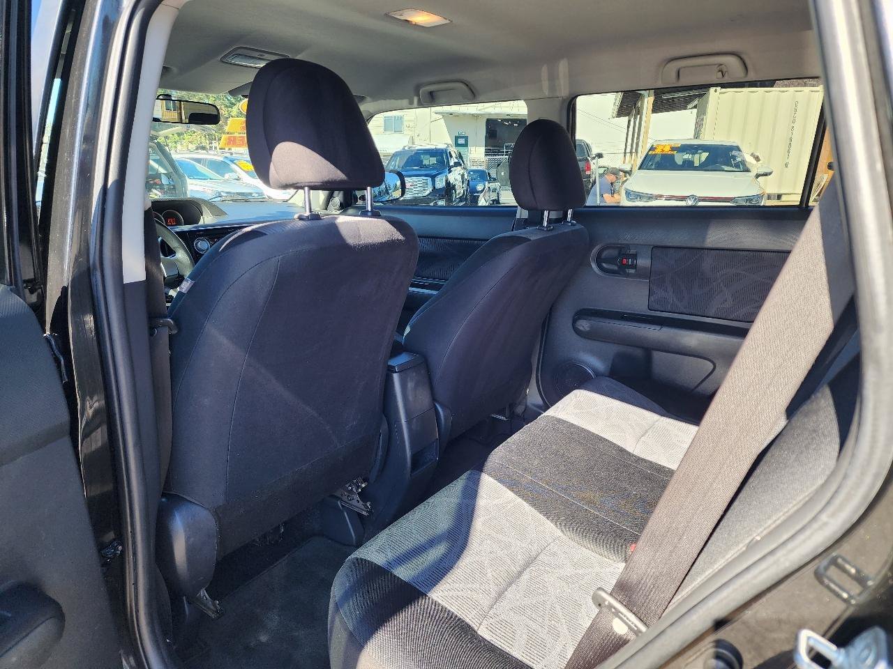 Used 2011 Scion xB FWD image 18