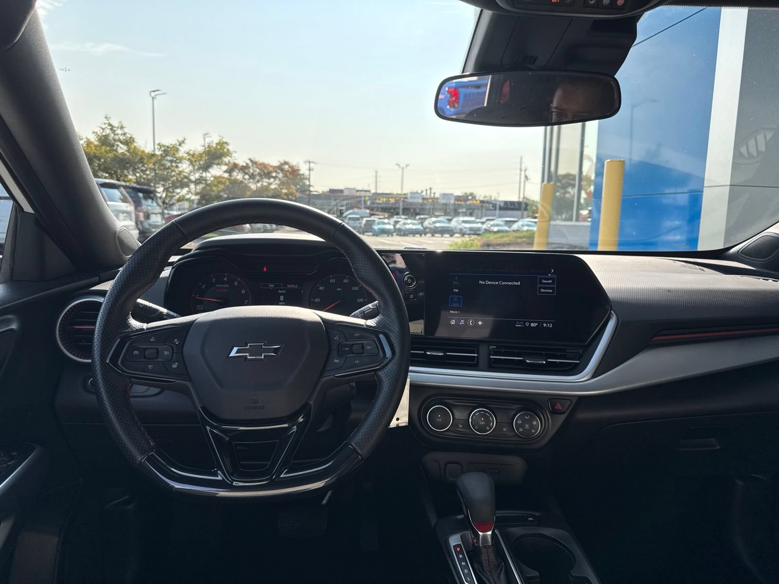 Used 2024 Chevrolet Trax RS FWD image 2