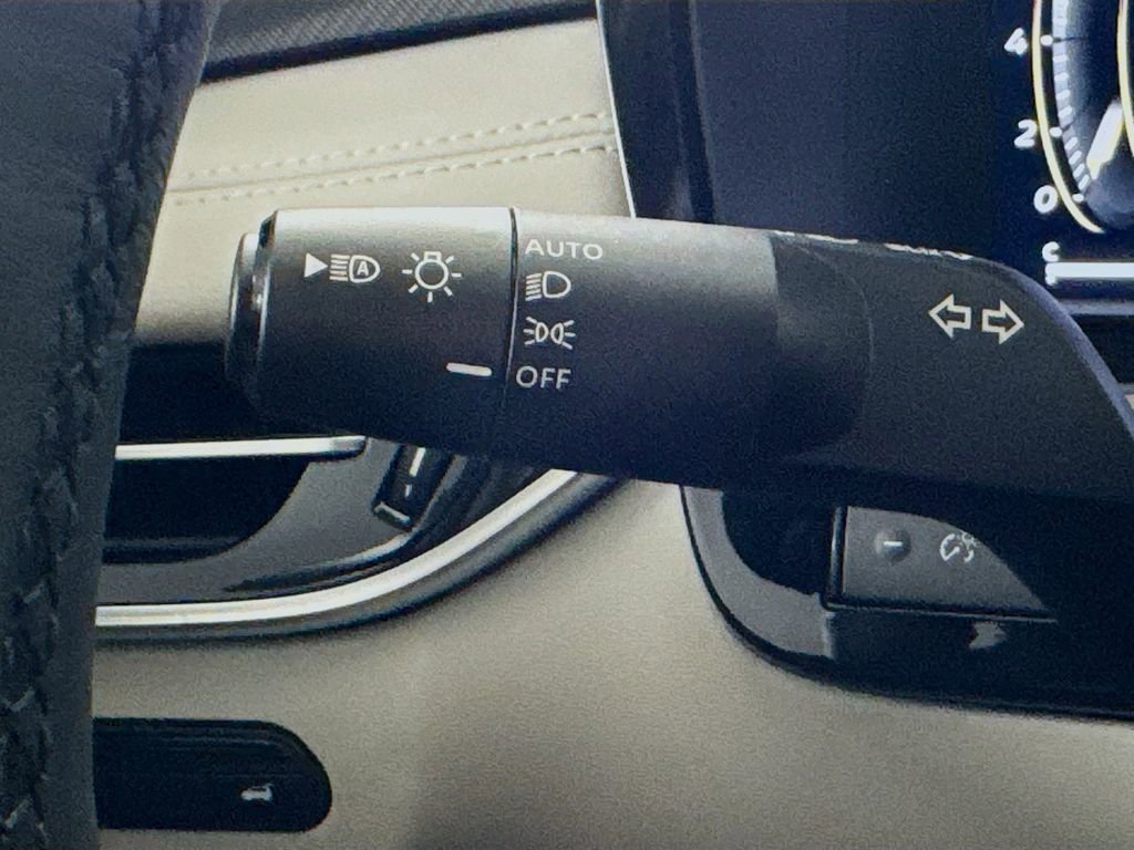 New 2027 INFINITI QX60 Luxe w/ Family Package FWD image 12