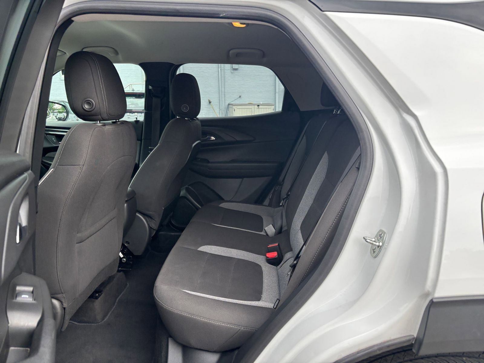 Used 2025 Chevrolet TrailBlazer LT FWD image 24