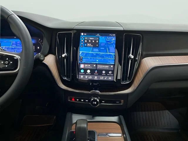 Used 2024 Volvo XC60 B5 Plus w/ Protection Package Premier AWD/4WD image 16