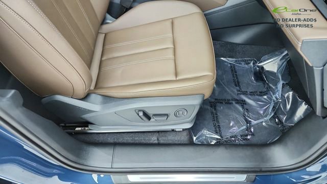 Used 2025 Audi Q6 e-tron Premium w/ Convenience Package image 22
