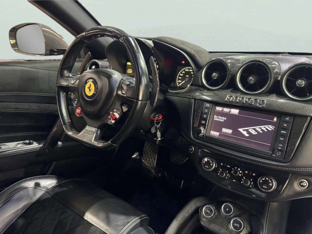 Used 2014 Ferrari FF image 38