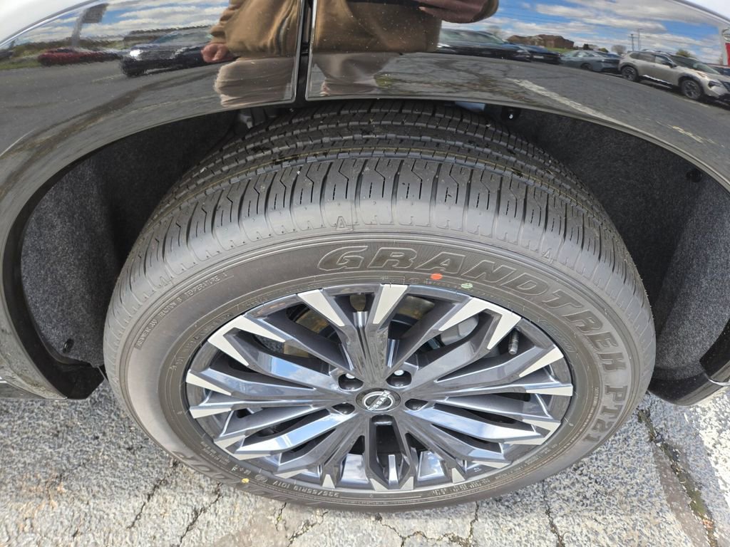 New 2026 Nissan Rogue Platinum image 6