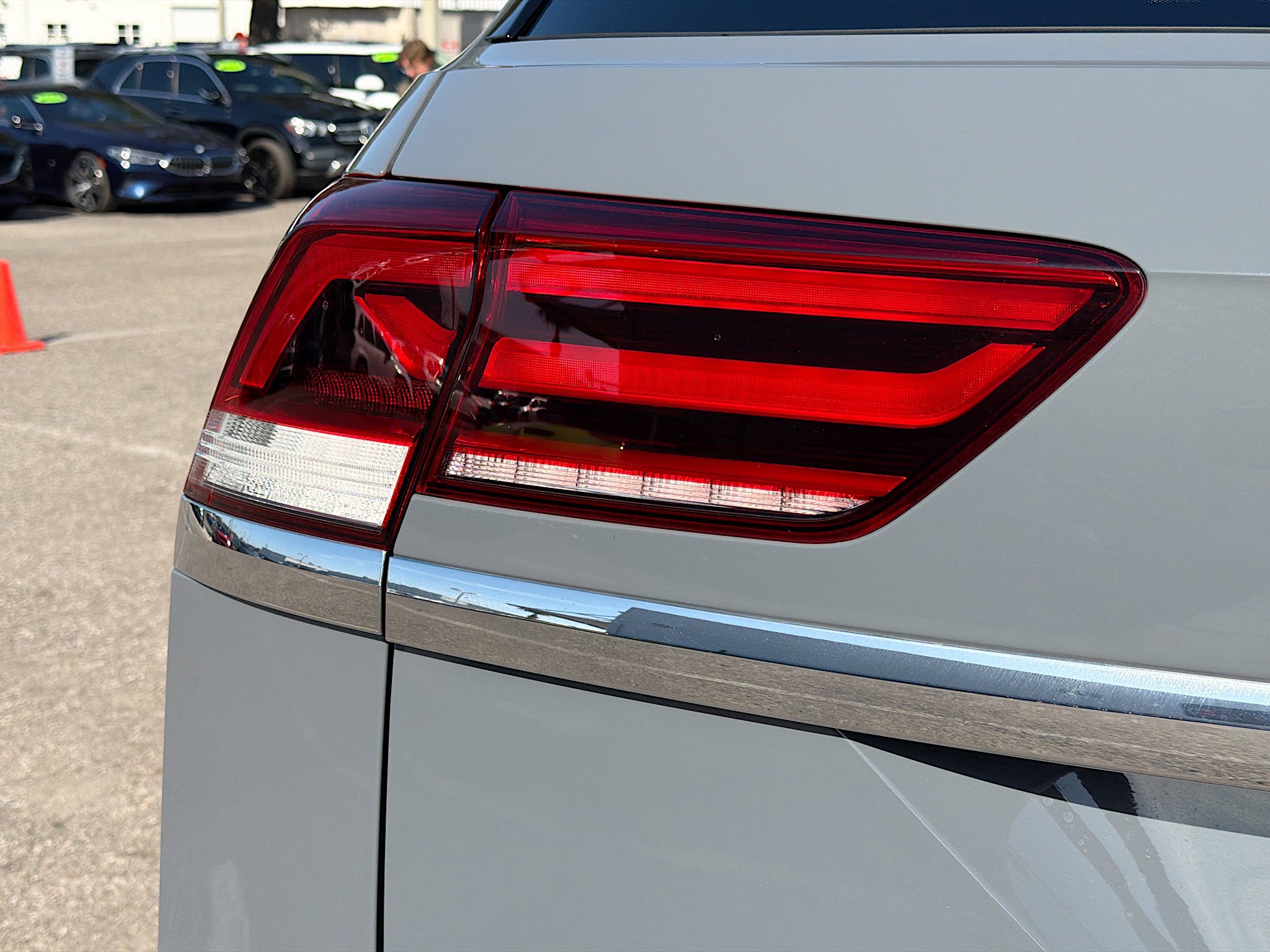 Used 2023 Volkswagen Atlas Cross Sport SEL Premium R-Line image 10