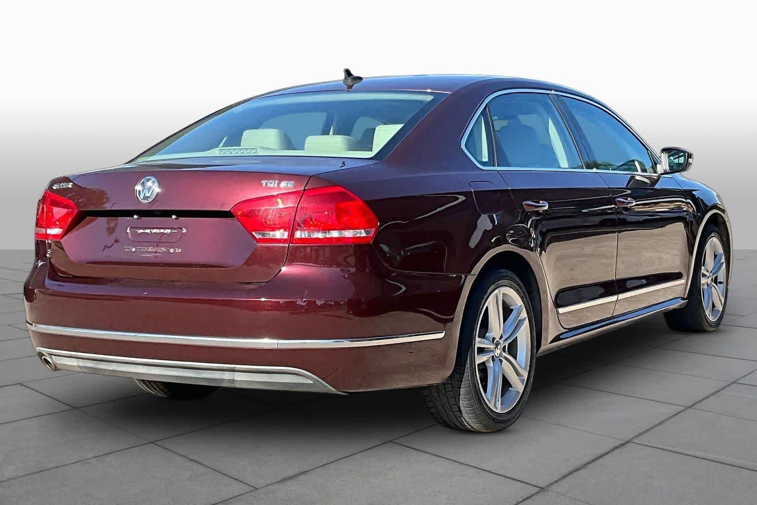 Used 2014 Volkswagen Passat TDI SE FWD image 13