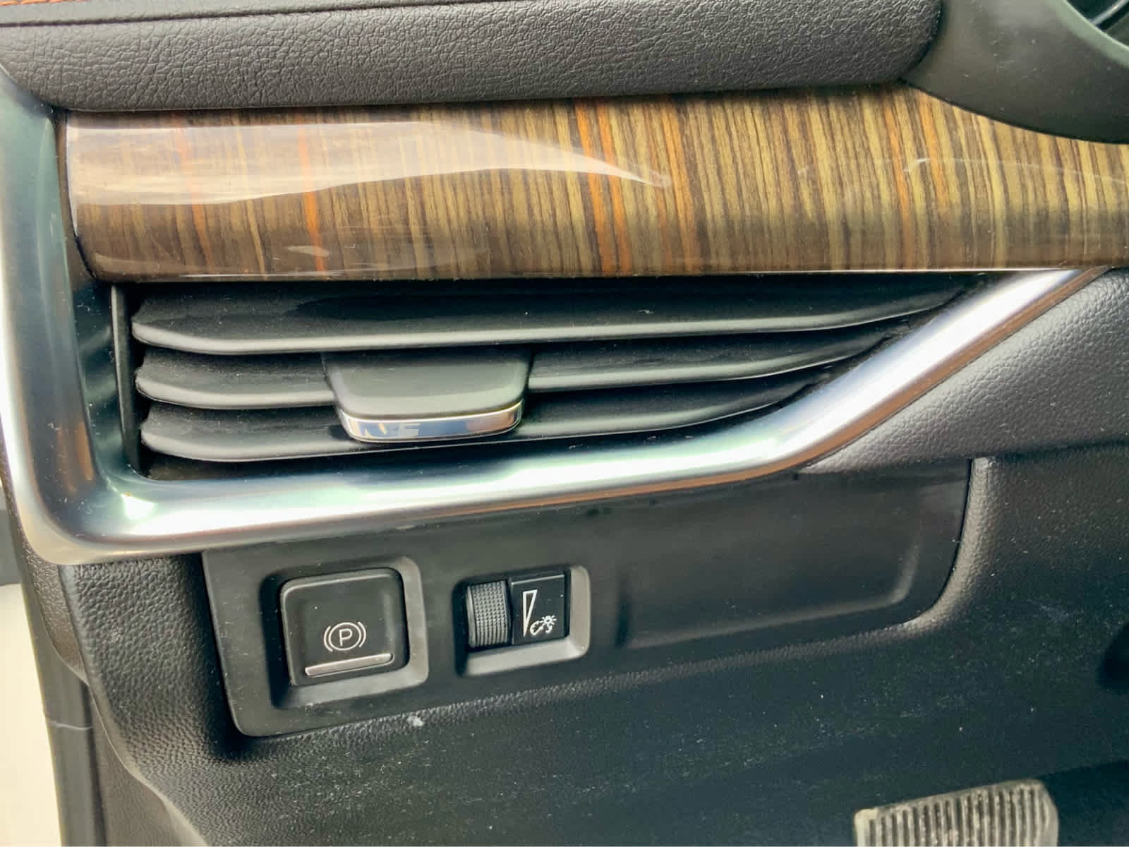 Used 2021 Cadillac XT4 Premium Luxury w/ Enhanced Visibility Package image 49