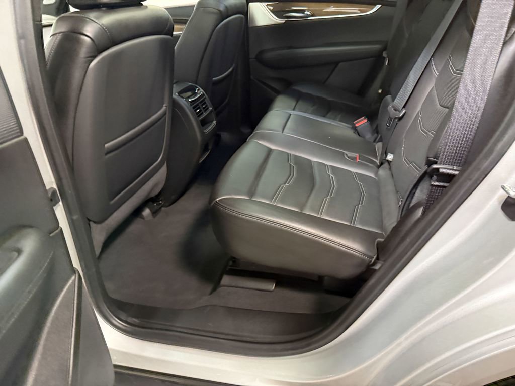 Used 2020 Cadillac XT5 Premium Luxury image 46