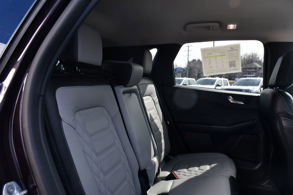 Used 2023 Ford Escape Platinum w/ Premium Technology Package image 17