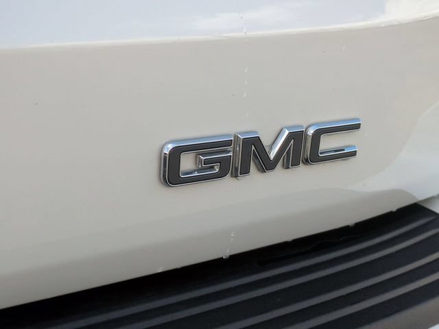 Used 2025 GMC Yukon Denali Ultimate w/ LPO, Floor Liner Package AWD/4WD image 32