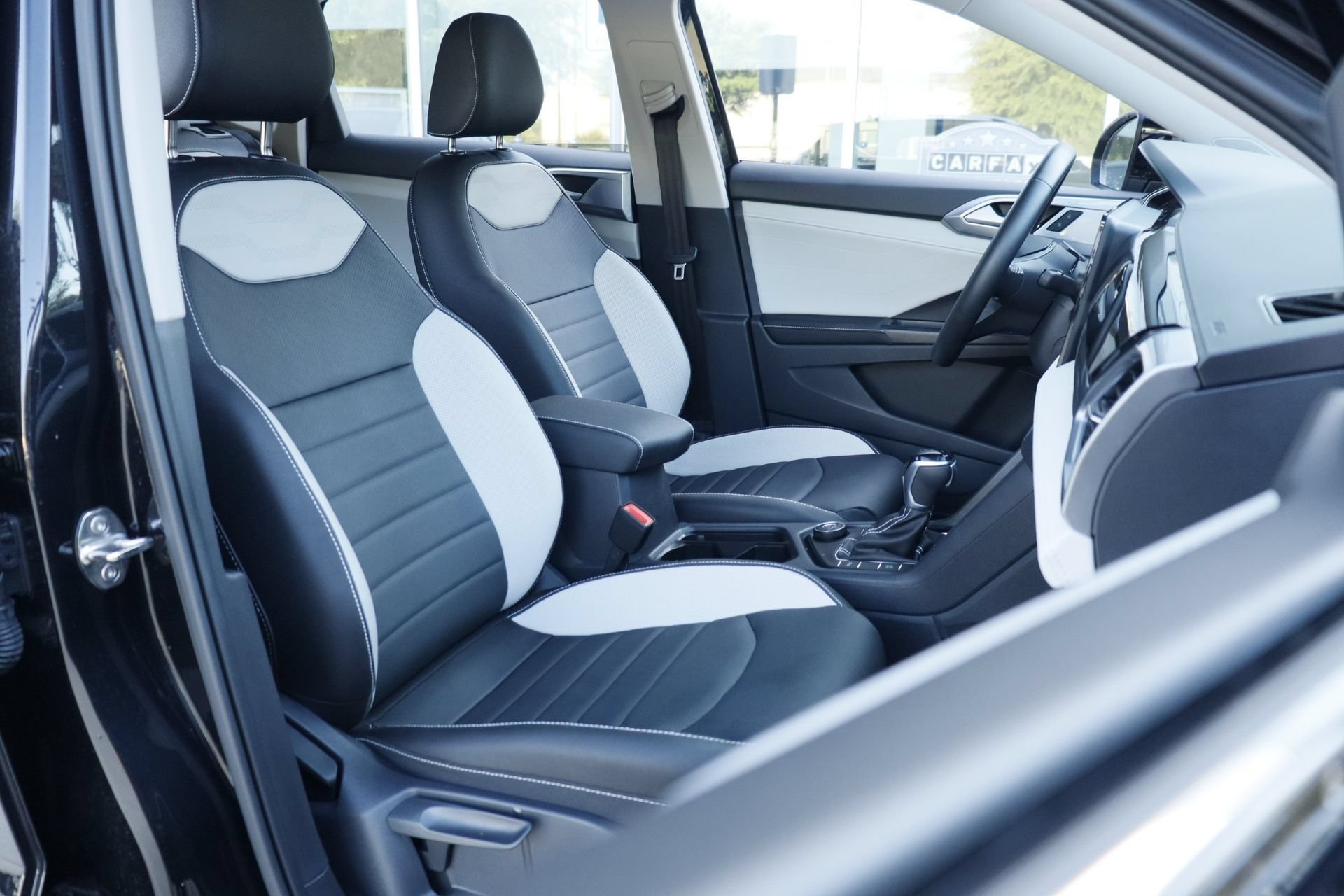 Certified 2025 Volkswagen Taos SEL AWD/4WD image 22