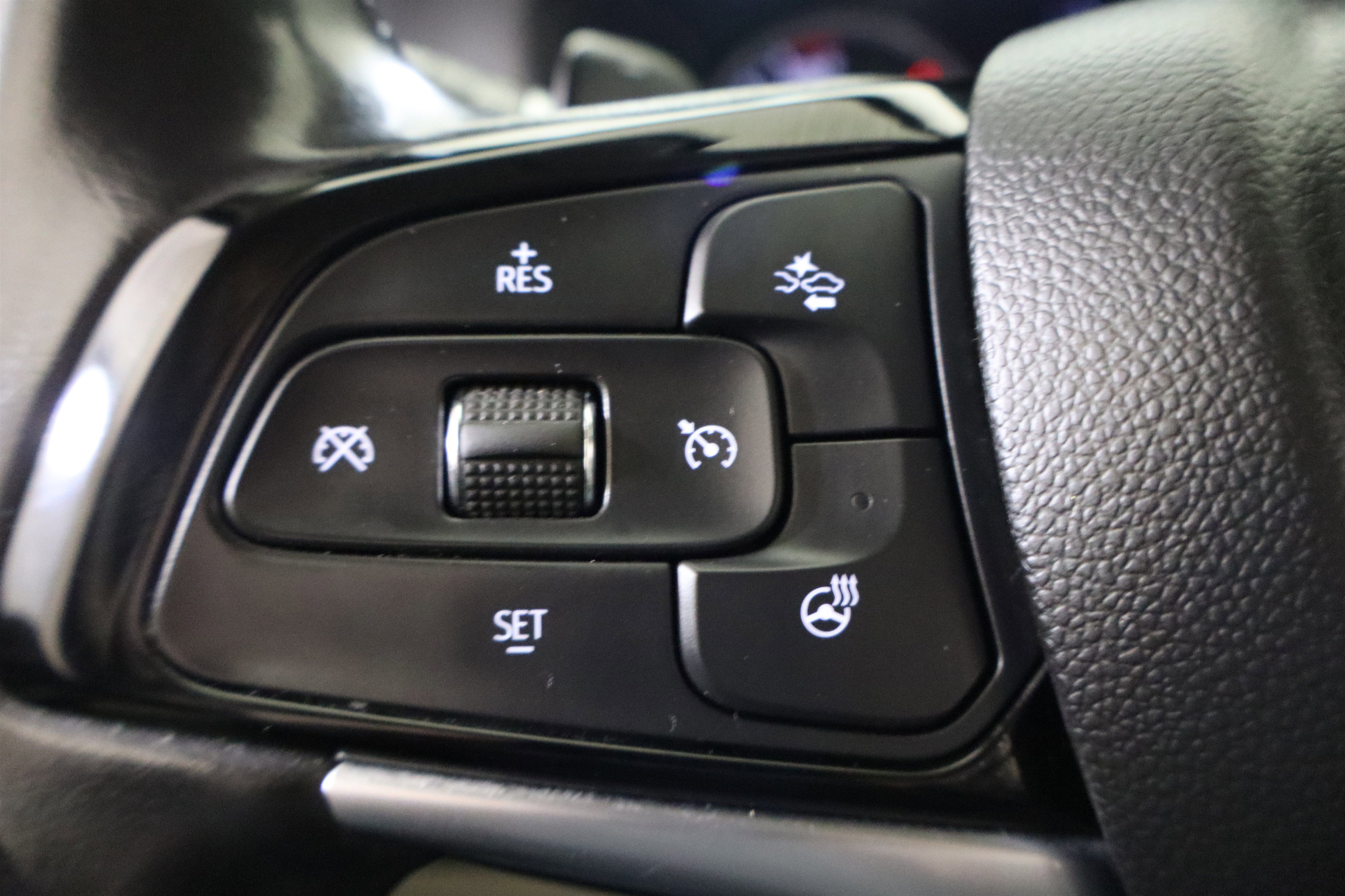 Used 2023 Buick Enclave Avenir w/ Avenir Technology Package image 29
