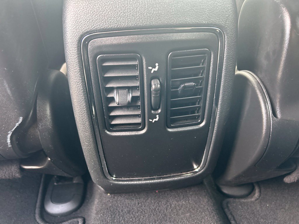 Used 2020 Jeep Grand Cherokee Laredo AWD/4WD image 12