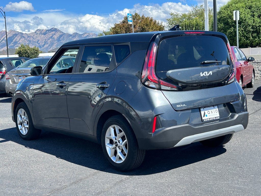 Used 2024 Kia Soul LX w/ Option Group 015 FWD image 6