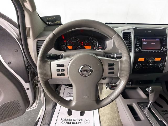 Used 2015 Nissan Frontier SV w/ SV Value Truck Package AWD/4WD image 11