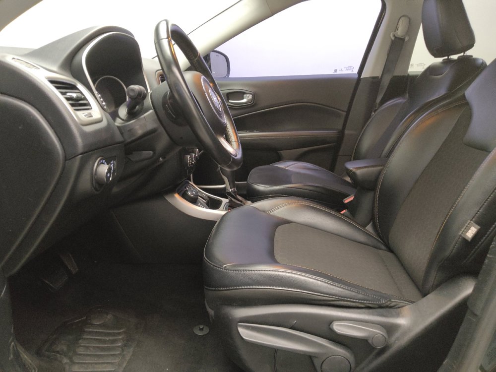 Used 2017 Jeep Compass Latitude image 17