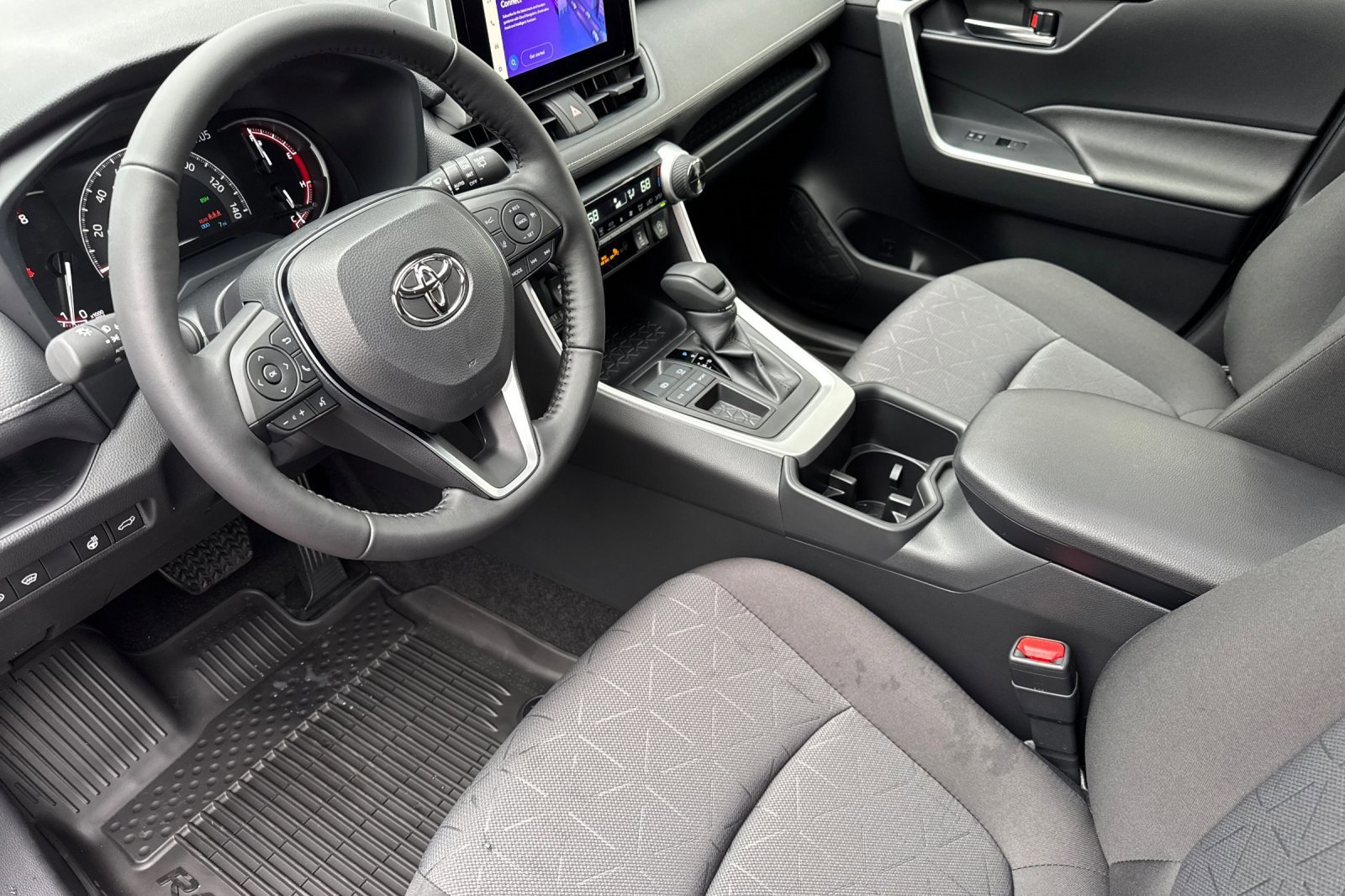 New 2025 Toyota RAV4 XLE image 10