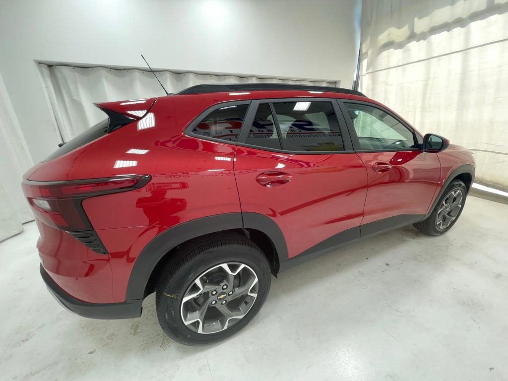 New 2026 Chevrolet Trax LT FWD image 5