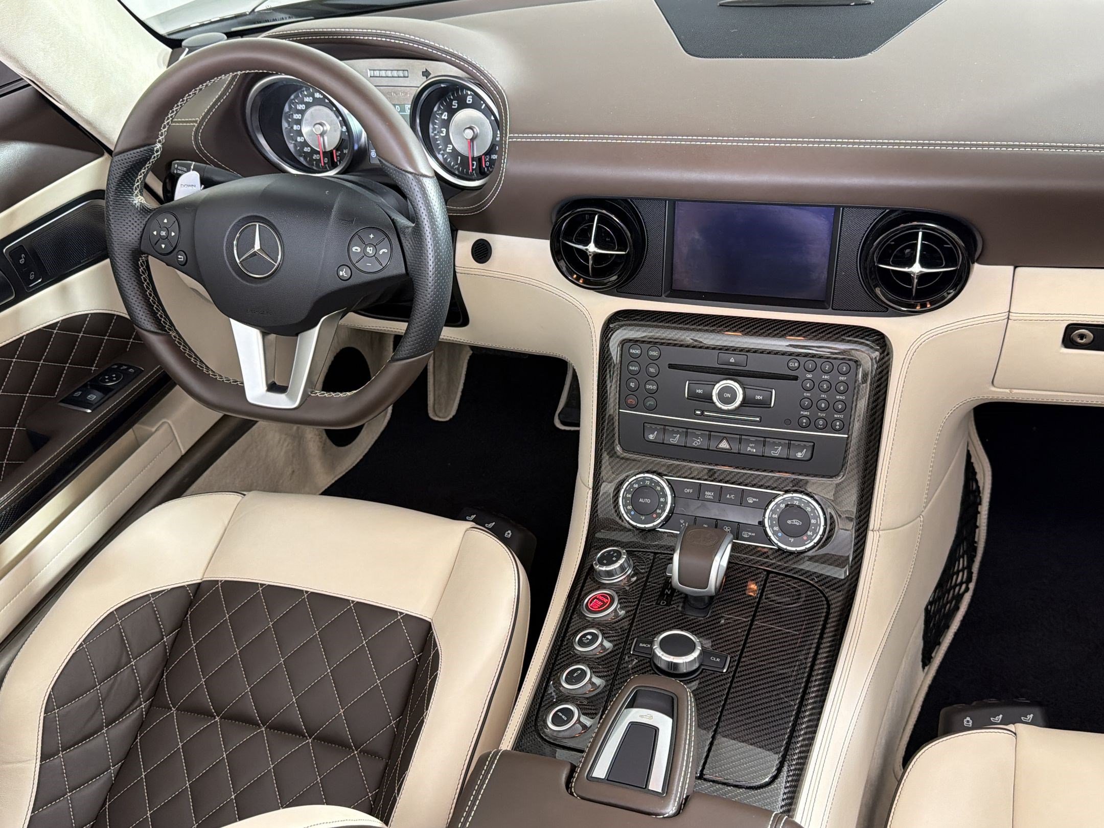 Used 2013 Mercedes-Benz SLS AMG GT Roadster image 27