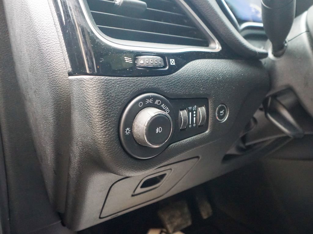 Used 2023 Jeep Cherokee Altitude Lux w/ Lux Elite Package image 20