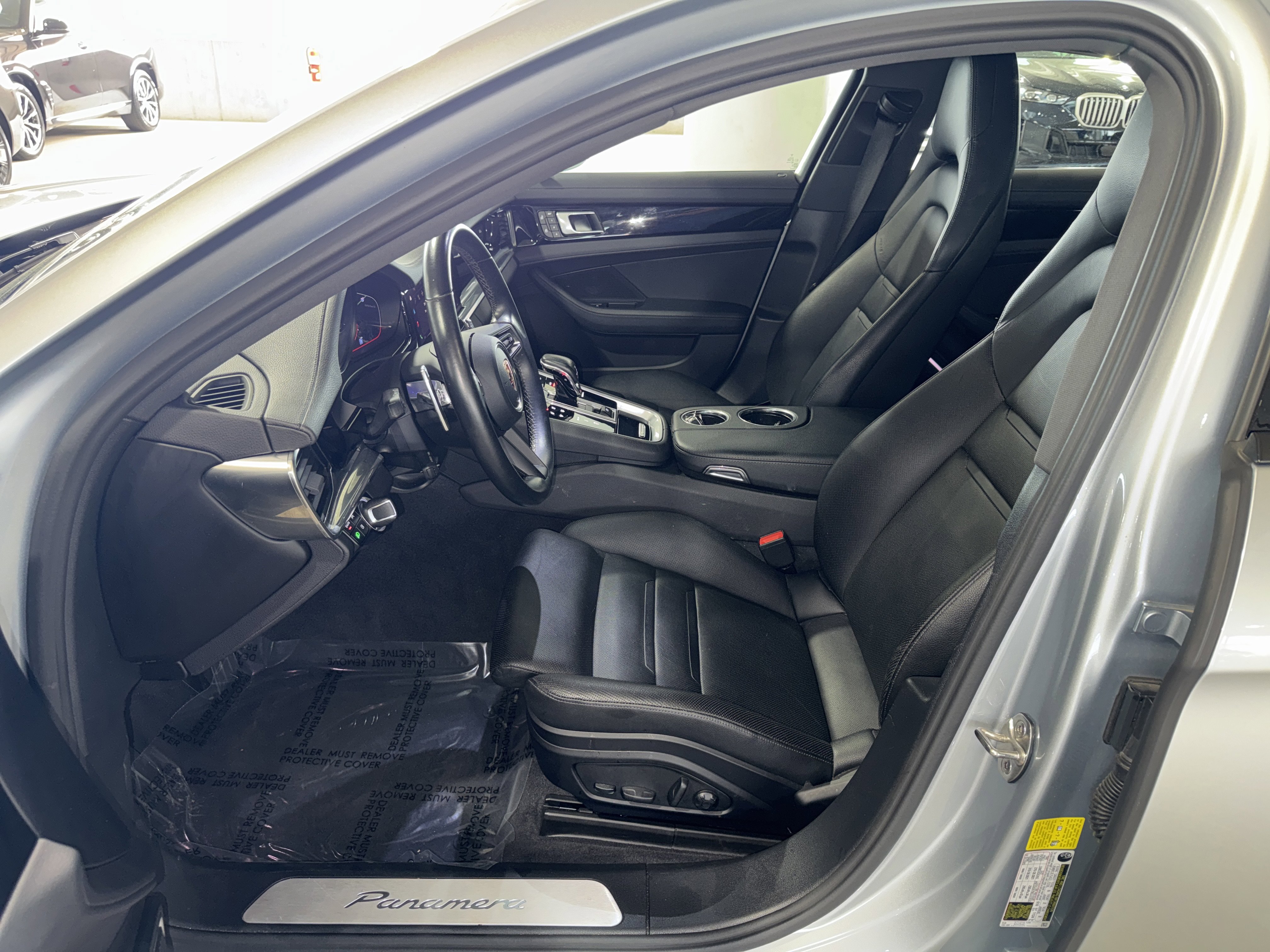Used 2023 Porsche Panamera image 19