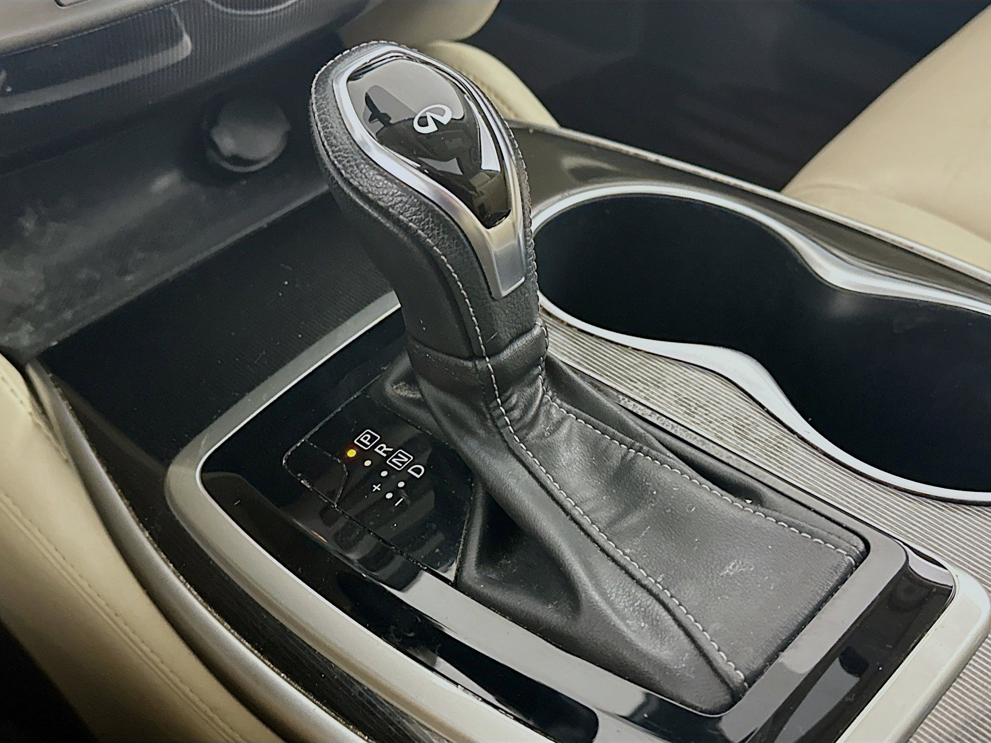 Used 2017 INFINITI QX60 FWD w/ Premium Plus Package image 25