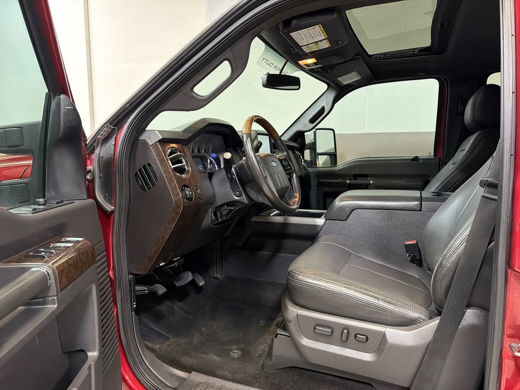 Used 2016 Ford F350 Platinum w/ FX4 Off-Road Package AWD/4WD image 17