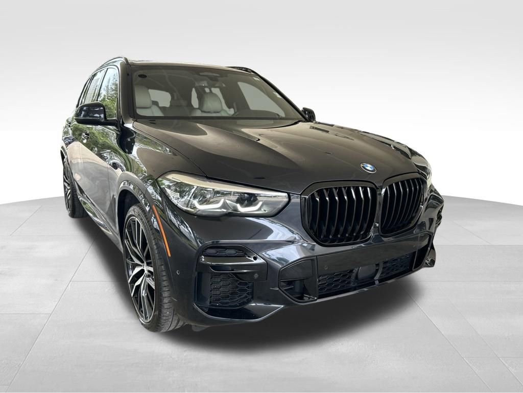 Used 2022 BMW X5 sDrive40i w/ M Sport Package RWD image 2