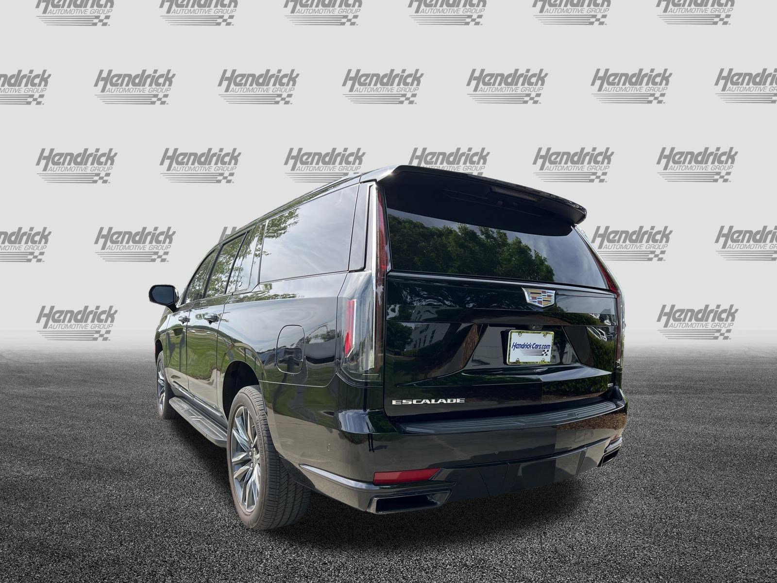 Used 2021 Cadillac Escalade ESV Sport Platinum w/ Heavy-Duty Trailer Package image 8