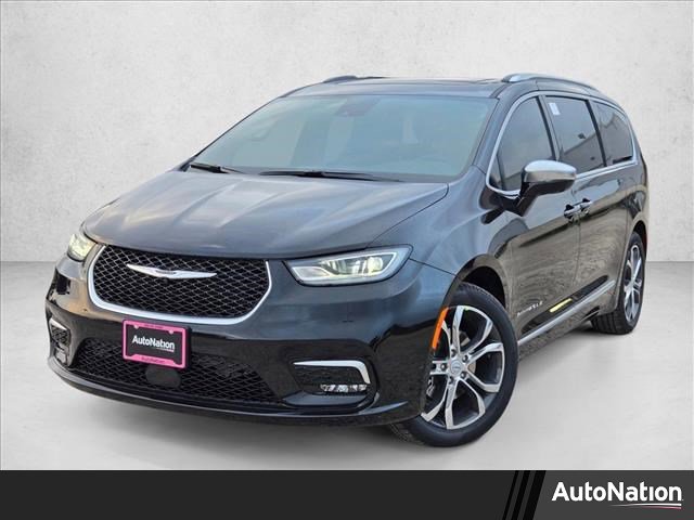 New 2026 Chrysler Pacifica Pinnacle image 1
