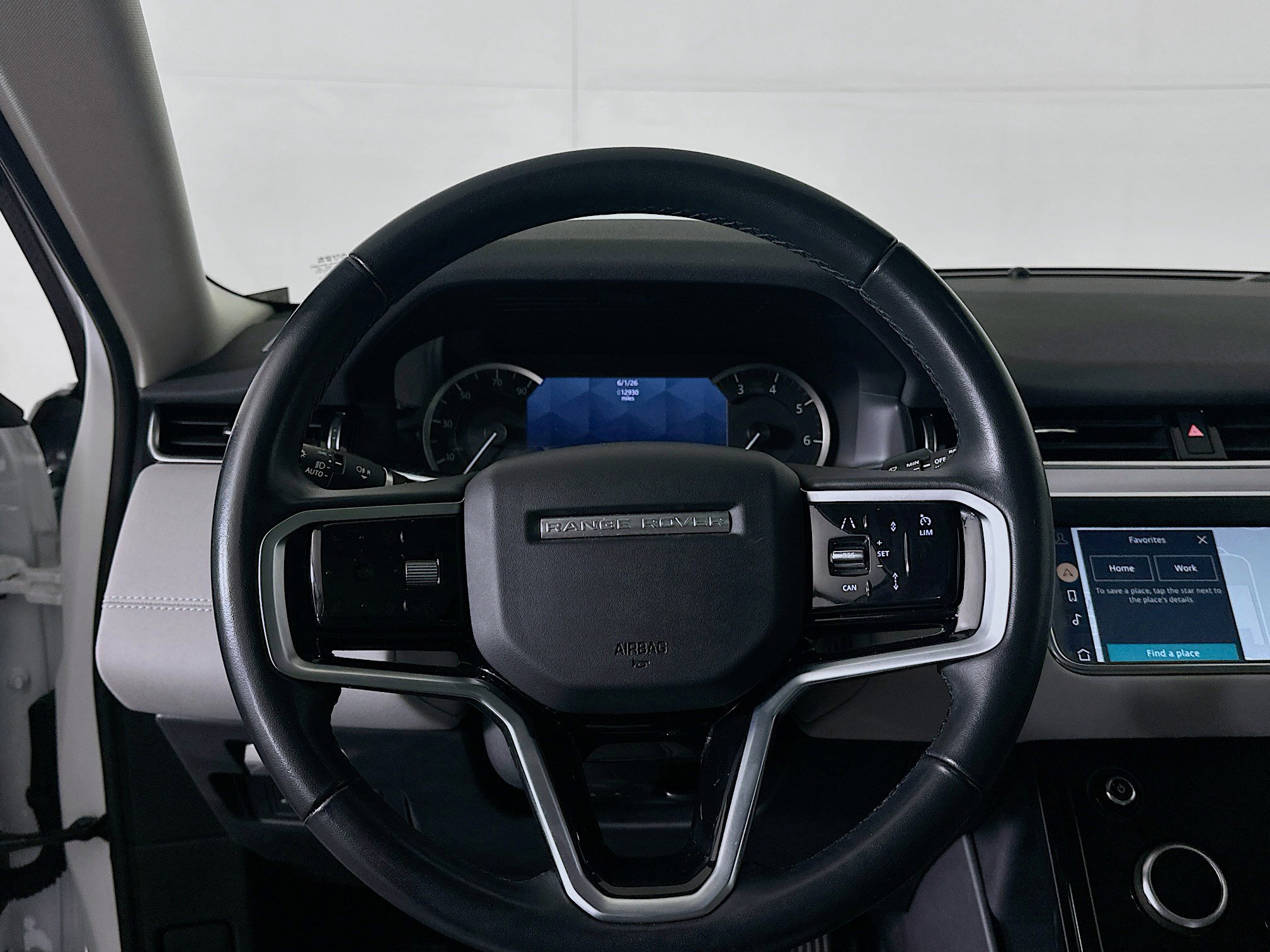 Used 2023 Land Rover Range Rover Evoque S image 18